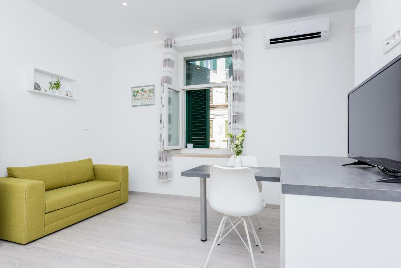 Apartment Matea Split Bagian luar foto