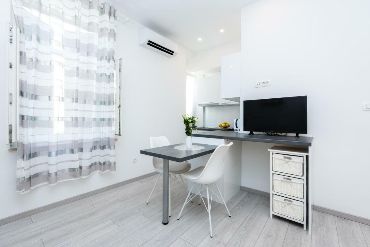 Apartment Matea Split Bagian luar foto