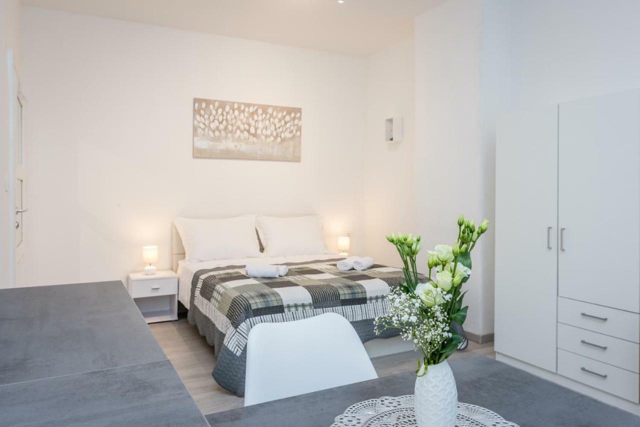 Apartment Matea Split Bagian luar foto