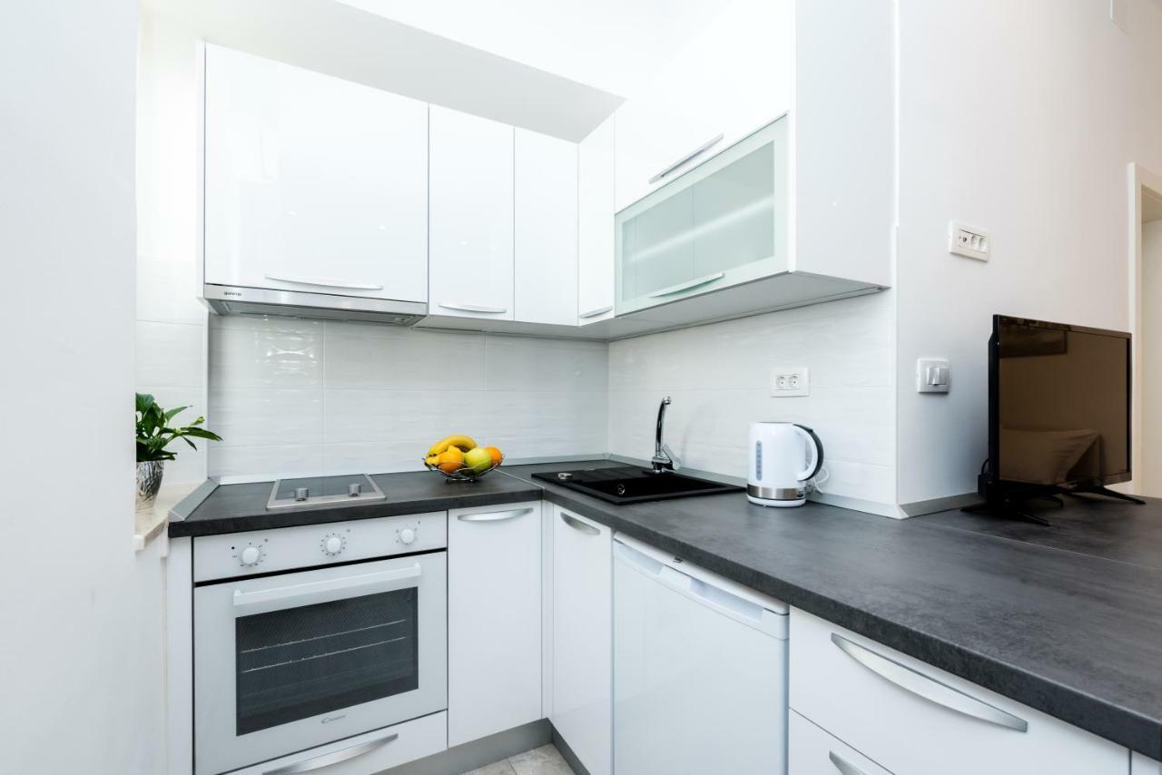 Apartment Matea Split Bagian luar foto